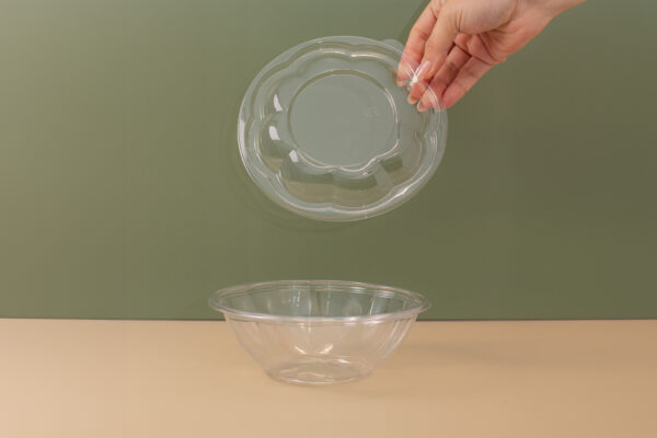 24oz PET Salad Bowl w. Lid - Image 2