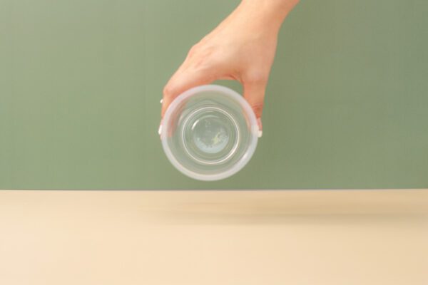 Y-Shape 95mm PP Plastic Cup (22oz) - Clear - Image 2